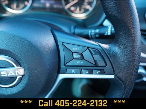 Used 2025 Nissan Altima 2.5 SV FWD image 31