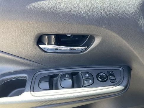 Used 2023 Nissan Versa SV FWD image 21