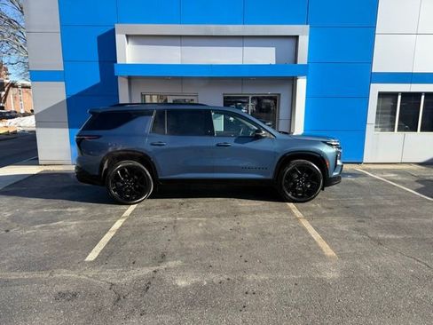 Used 2025 Chevrolet Traverse RS w/ LPO, Floor Liner Package image 4