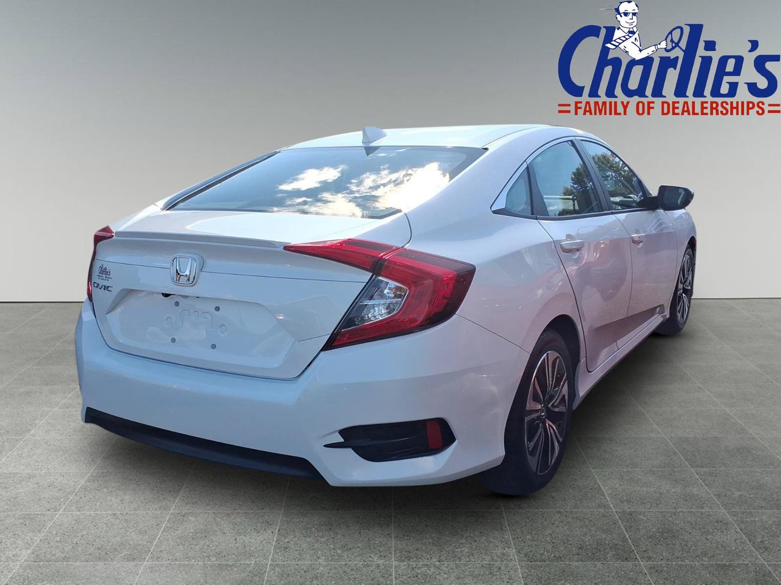 Used 2016 Honda Civic EX-L image 4
