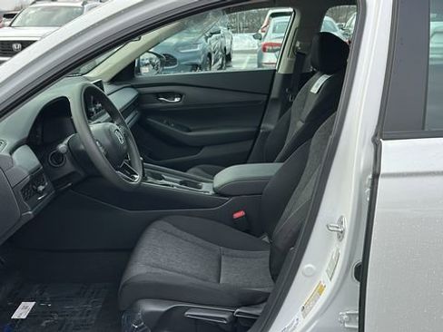 New 2025 Honda Accord LX image 9
