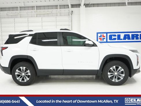 New 2026 Chevrolet Equinox LT image 4