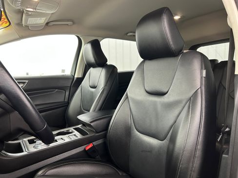 Used 2022 Ford Edge Titanium AWD/4WD image 21