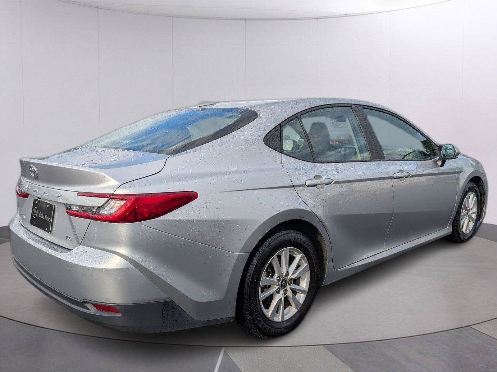 Used 2025 Toyota Camry LE FWD image 7