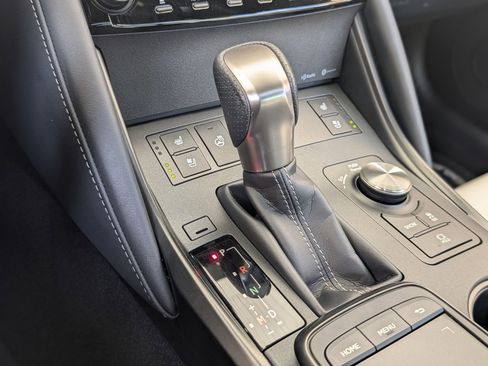 Used 2025 Lexus IS 350 F Sport image 32