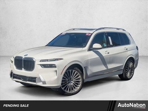 Used 2023 BMW X7 xDrive40i w/ Premium Package image 1