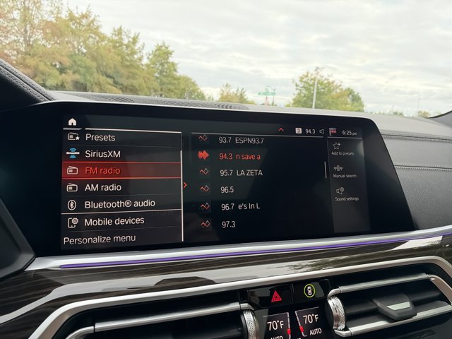 Used 2023 BMW X5 xDrive40i w/ Executive Package AWD/4WD image 14