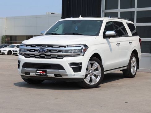 Used 2023 Ford Expedition Platinum AWD/4WD image 3