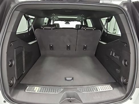 Used 2024 GMC Yukon XL Denali image 39