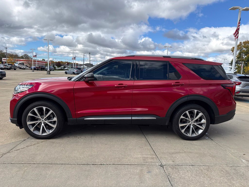 Used 2025 Ford Explorer Platinum w/ Ultimate Package AWD/4WD image 3