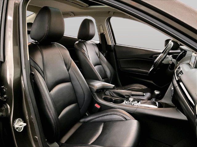 Used 2016 MAZDA MAZDA3 i Grand Touring FWD image 8