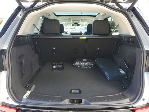 Certified 2024 Land Rover Discovery Sport S image 17