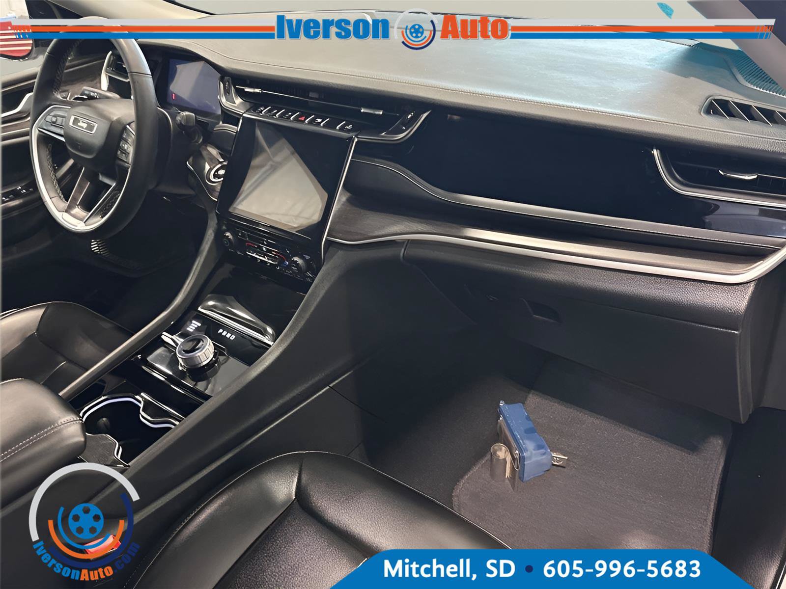 Used 2023 Jeep Grand Cherokee Limited AWD/4WD image 36