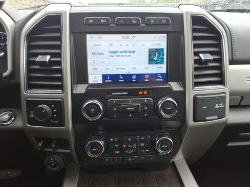 Used 2020 Ford F350 Lariat AWD/4WD image 26