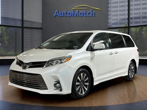 Used 2020 Toyota Sienna Limited image 3