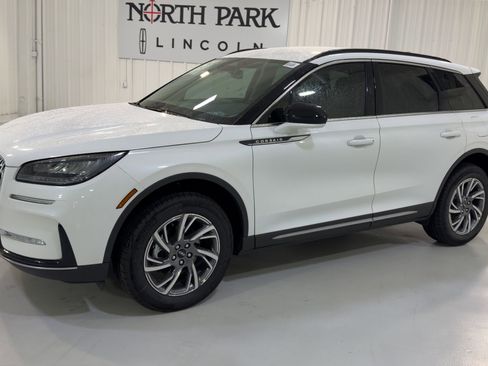 New 2026 Lincoln Corsair Premiere FWD image 6