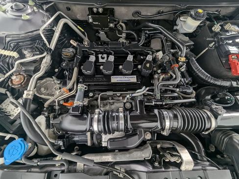 Used 2018 Honda Accord LX image 9