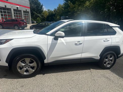 Used 2025 Toyota RAV4 XLE w/ Weather Package AWD/4WD image 7