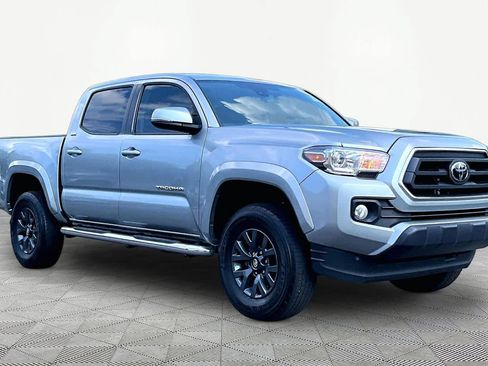 Used 2023 Toyota Tacoma SR5 w/ Technology Package RWD image 3