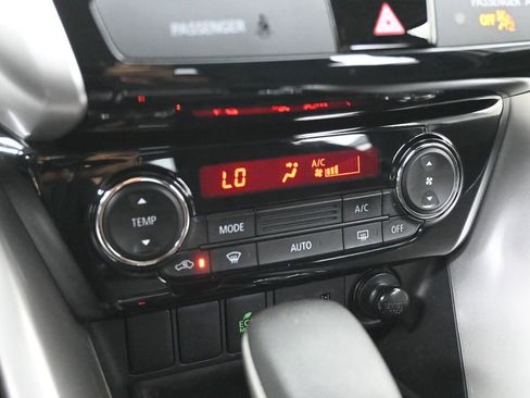 Used 2020 Mitsubishi Eclipse Cross LE AWD/4WD image 40