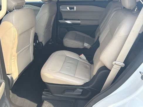 Used 2023 Ford Explorer Limited w/ Equipment Group 301A RWD image 21