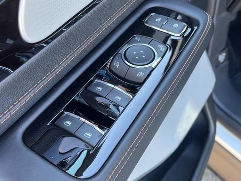 New 2025 Lincoln Aviator Black Label w/ Jet Appearance Package AWD/4WD image 22