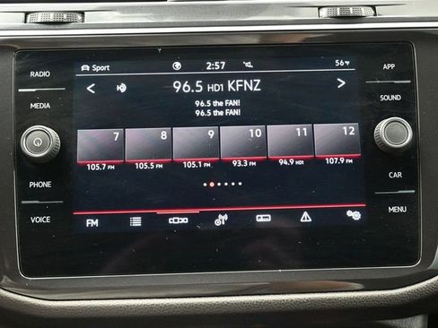 Used 2022 Volkswagen Tiguan SE R-Line image 20