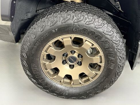 Used 2024 Toyota Tacoma 4x4 Double Cab Hybrid image 18