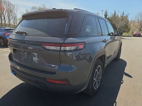 Used 2024 Jeep Grand Cherokee Trailhawk image 5