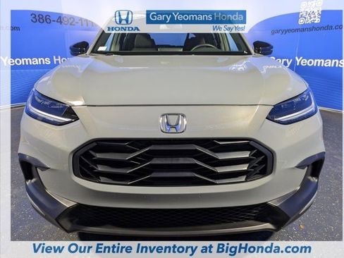 Certified 2025 Honda HR-V Sport image 9