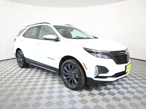 Used 2024 Chevrolet Equinox RS AWD/4WD image 9