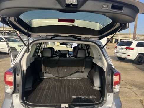 Used 2017 Subaru Forester 2.5i Limited w/ Popular Package #2 image 18