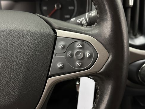 Used 2020 Chevrolet Colorado Z71 image 24