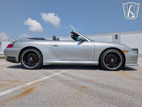 Used 2004 Porsche 911 Carrera 4S image 19