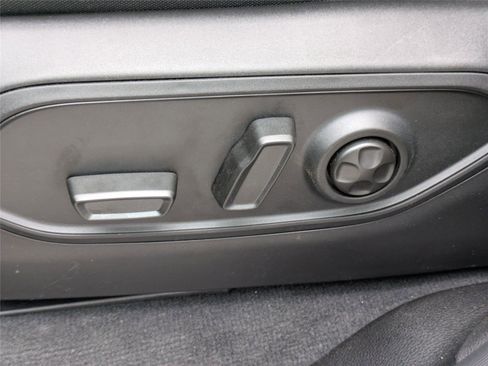 New 2026 Jeep Grand Cherokee Altitude RWD image 21