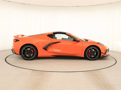 Used 2022 Chevrolet Corvette Stingray Coupe w/ Z51 Performance Package image 8