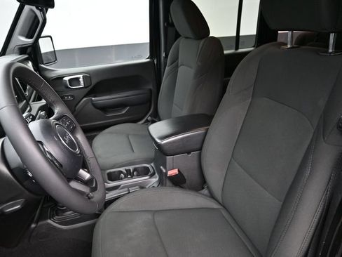 Used 2023 Jeep Wrangler Unlimited AWD/4WD image 10