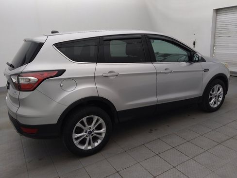 Used 2017 Ford Escape SE image 10