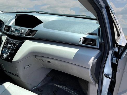 Used 2013 Honda Odyssey EX-L image 28