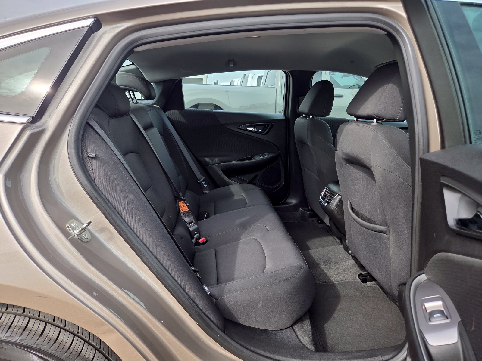 Used 2024 Chevrolet Malibu LT FWD image 17