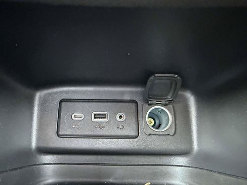 Used 2023 Chevrolet Equinox RS AWD/4WD image 24
