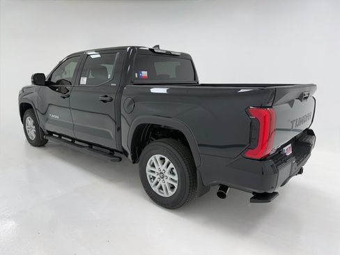 New 2026 Toyota Tundra SR5 w/ SR5 Convenience Package image 37