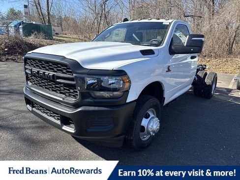 New 2024 RAM 3500 Tradesman image 3