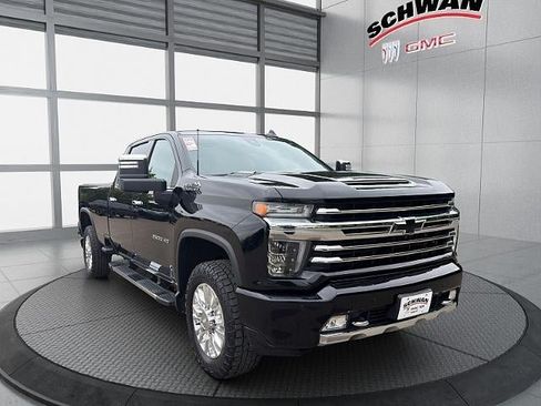 Used 2020 Chevrolet Silverado 2500 High Country w/ Z71 Off-Road Package AWD/4WD image 2