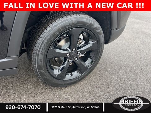 New 2025 Jeep Grand Cherokee Limited w/ Luxury Tech Group II image 19