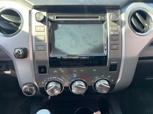 Used 2015 Toyota Tundra SR5 w/ SR5 Upgrade Package AWD/4WD image 12
