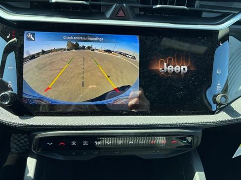New 2026 Jeep Cherokee Laredo AWD/4WD image 27