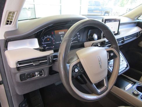 Used 2020 Lincoln Corsair FWD w/ Equipment Group 101A image 22