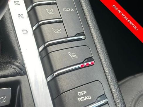 Used 2015 Porsche Macan S image 12