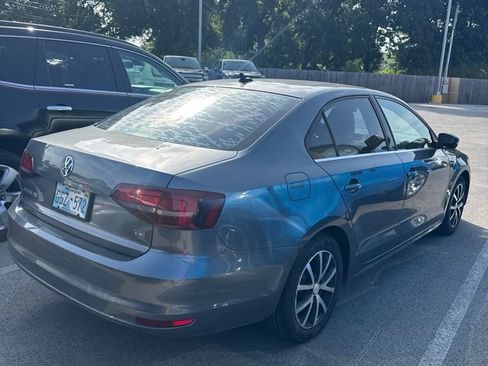 Used 2018 Volkswagen Jetta SE FWD image 7